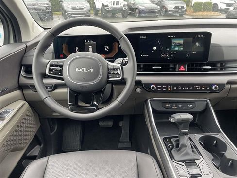 New 2026 Kia Carnival EX image 23