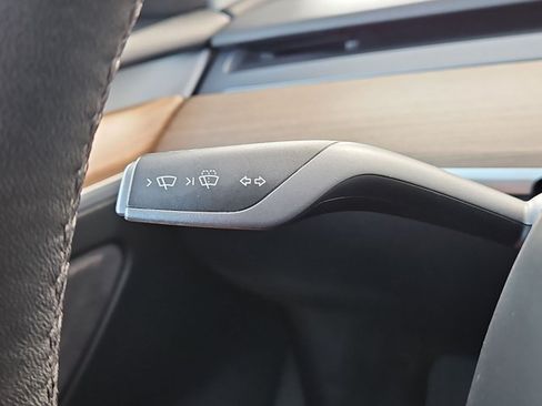 Used 2023 Tesla Model 3 Standard Range RWD image 26