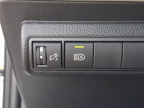 Certified 2022 Toyota Corolla LE image 24