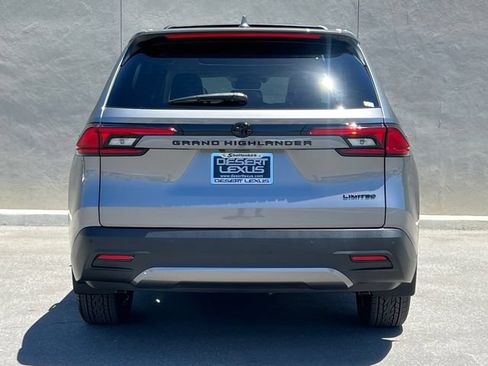 Used 2026 Toyota Grand Highlander FWD image 9