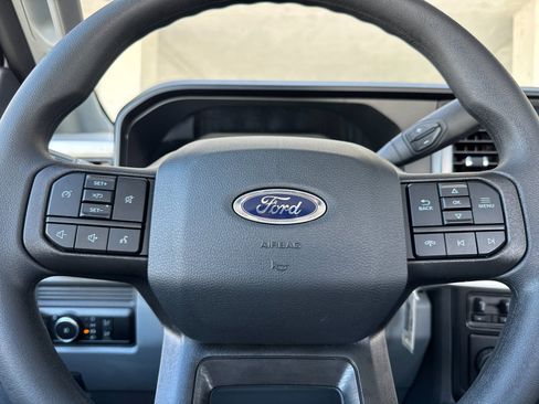 New 2026 Ford F250 XL w/ XL Chrome Package image 21