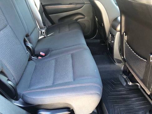 Used 2016 Jeep Grand Cherokee Laredo 75th Anniversary image 22