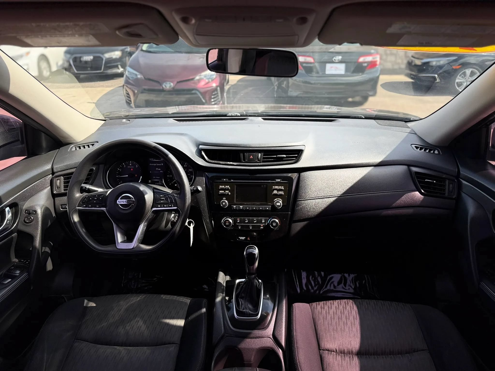 Used 2017 Nissan Rogue S AWD/4WD image 27