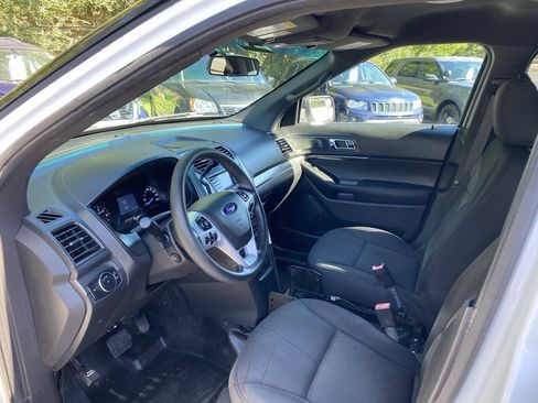 Used 2015 Ford Explorer 4WD Police Interceptor w/ Ready For The Road Package image 3