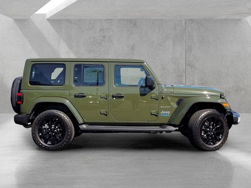 Used 2021 Jeep Wrangler Unlimited Sahara w/ Cold Weather Group image 3