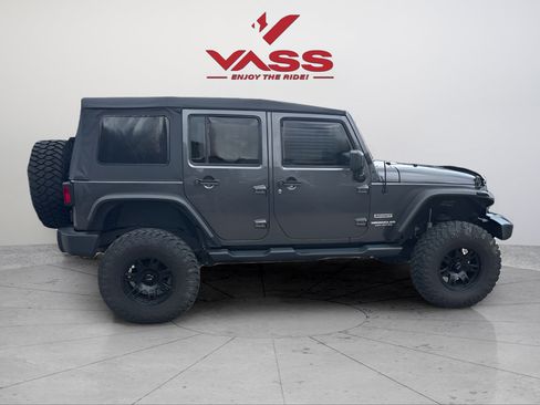 Used 2017 Jeep Wrangler Unlimited Sport w/ Quick Order Package 24S AWD/4WD image 6