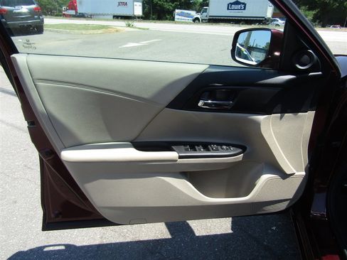 Used 2013 Honda Accord EX image 15