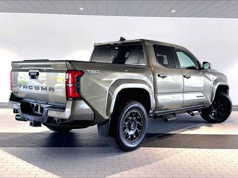 Used 2024 Toyota Tacoma TRD Sport AWD/4WD image 10