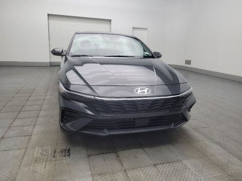 Used 2025 Hyundai Elantra SEL FWD image 14