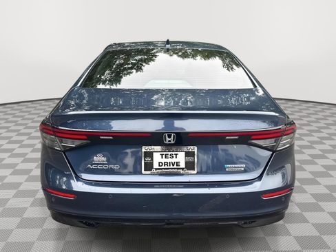 Used 2023 Honda Accord Touring image 7