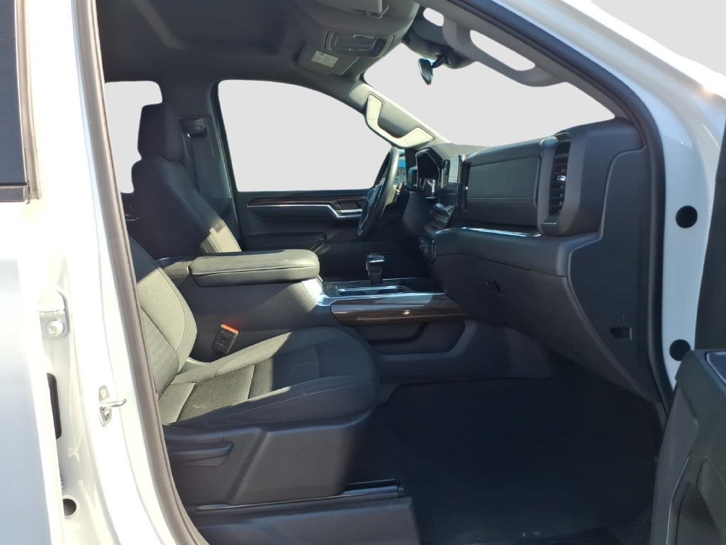 Used 2024 Chevrolet Silverado 1500 LT RWD image 10