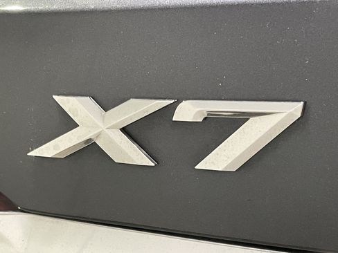 Used 2021 BMW X7 xDrive40i w/ Premium Package AWD/4WD image 24