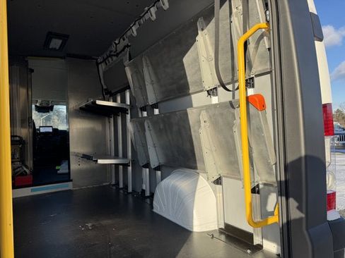 Used 2024 RAM ProMaster 3500 w/ Delivery Van Package image 8