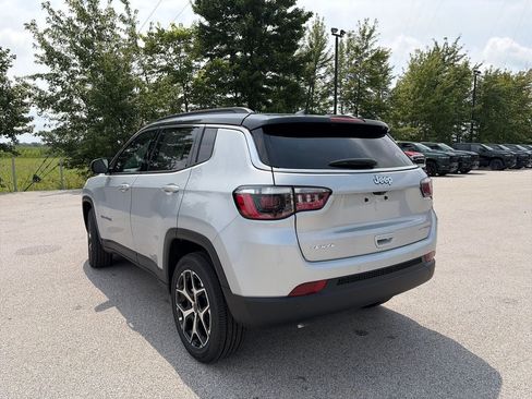 New 2026 Jeep Compass Limited AWD/4WD image 10