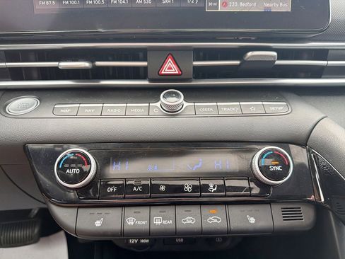 Certified 2023 Hyundai Elantra Limited image 27