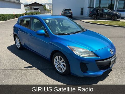 Used 2012 MAZDA MAZDA3 i Grand Touring w/ Tech Pkg FWD image 5