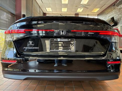 Used 2024 Honda Accord EX image 11
