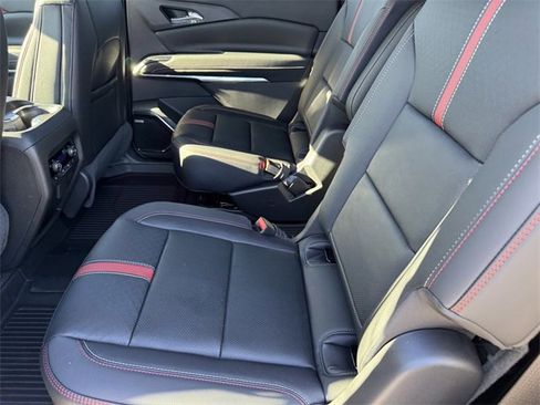 New 2026 Chevrolet Traverse RS w/ LPO, Floor Liner Package image 9