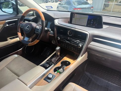 Used 2019 Lexus RX 350L FWD image 25