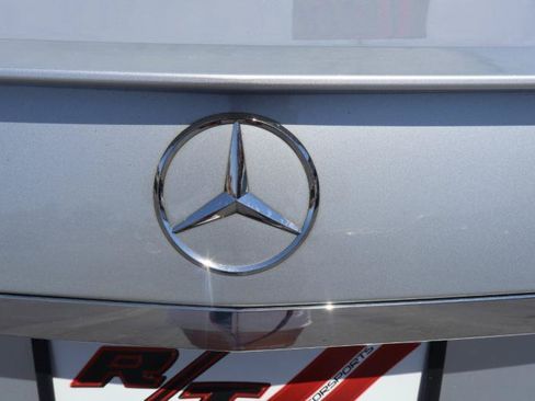 Used 2010 Mercedes-Benz E 350 4MATIC Sedan w/ Premium 2 Pkg image 9