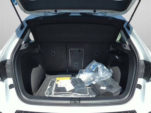 New 2026 Volkswagen Taos S image 19