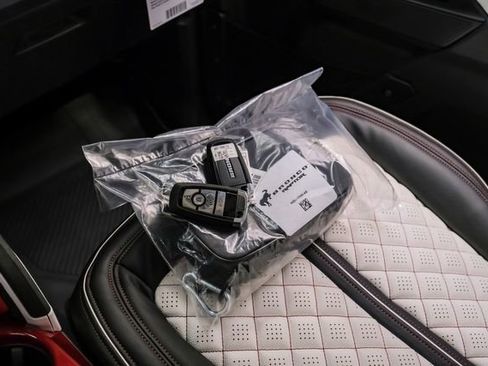 Used 2025 Ford Bronco Heritage Edition AWD/4WD image 88