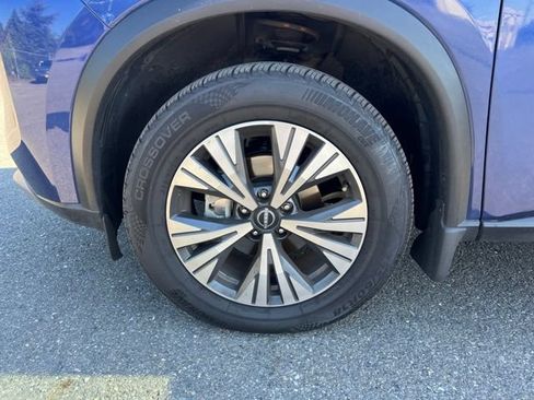 Used 2023 Nissan Rogue SV AWD/4WD image 10