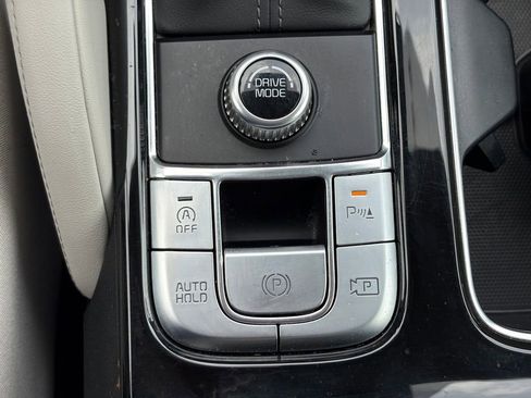 Used 2024 Kia Telluride SX w/ Towing Package FWD image 29