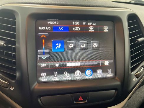 Used 2015 Jeep Cherokee Latitude w/ Trailer Tow Group FWD image 15