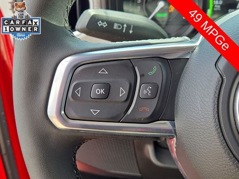 Used 2025 Jeep Wrangler Unlimited Sahara w/ Safety Group AWD/4WD image 19