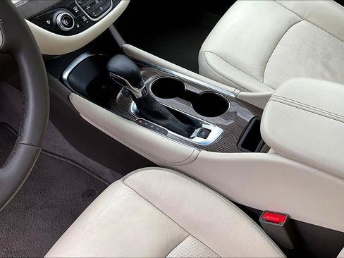 Used 2024 Chevrolet Malibu LT image 17