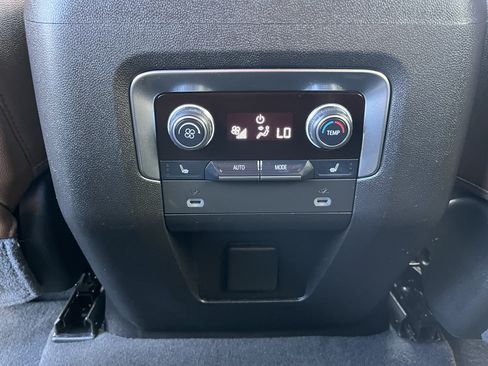 Used 2021 Chevrolet Tahoe High Country w/ Premium Package RWD image 31