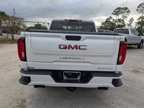 Used 2022 GMC Sierra 1500 Denali w/ Denali Premium Package image 4