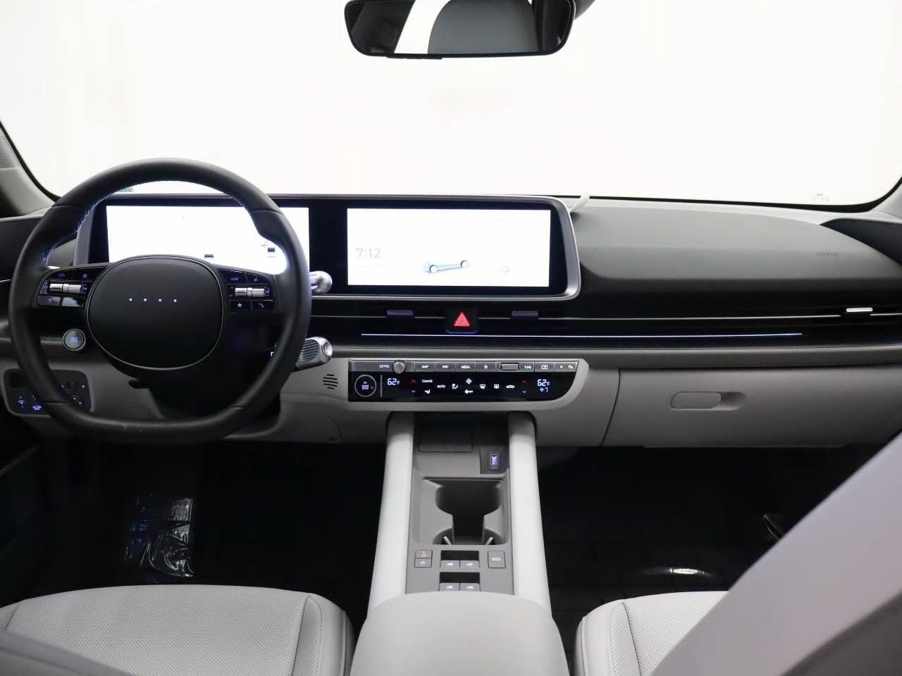 Used 2025 Hyundai Ioniq 6 SEL RWD image 15