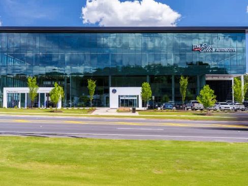 Used 2024 Volkswagen Tiguan Wolfsburg Edition image 8