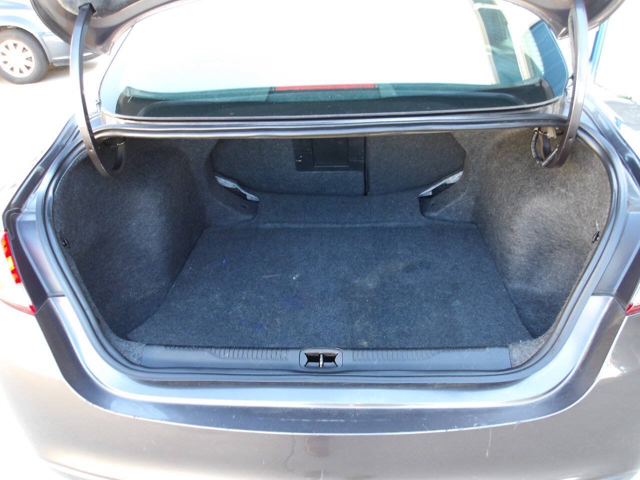 Used 2015 Chrysler 200 C FWD image 21