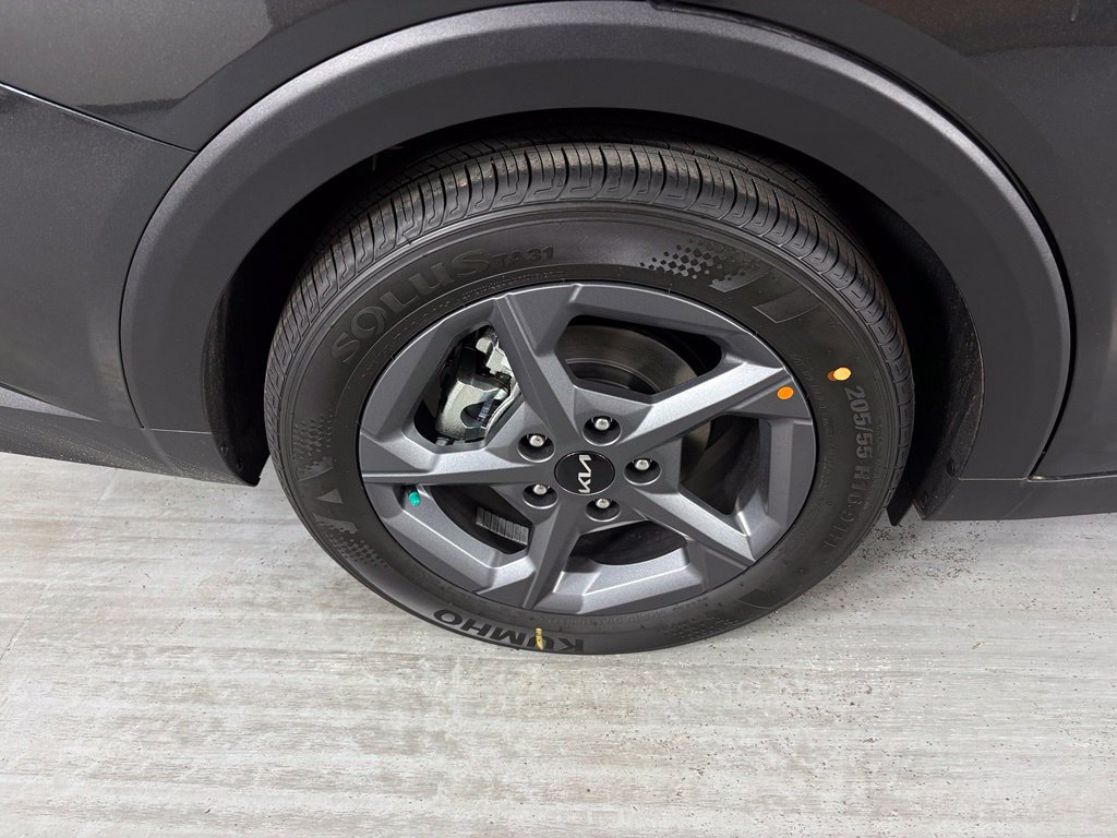 New 2026 Kia K4 FWD image 11