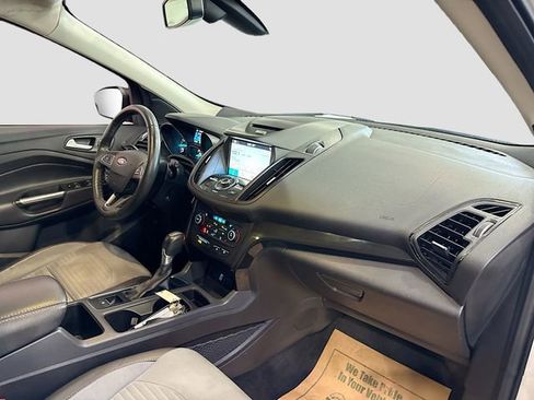 Used 2017 Ford Escape Titanium image 29