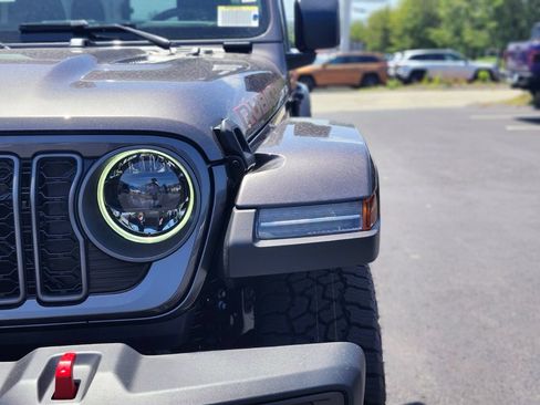 New 2026 Jeep Gladiator Rubicon w/ Safety Group AWD/4WD image 10