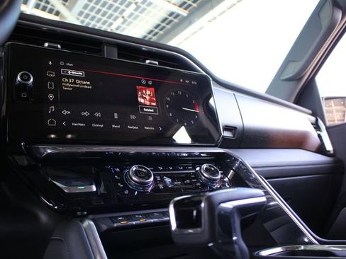 Certified 2024 GMC Sierra 1500 Denali image 17