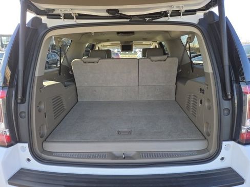 Used 2017 GMC Yukon XL SLT w/ Open Road Package image 15