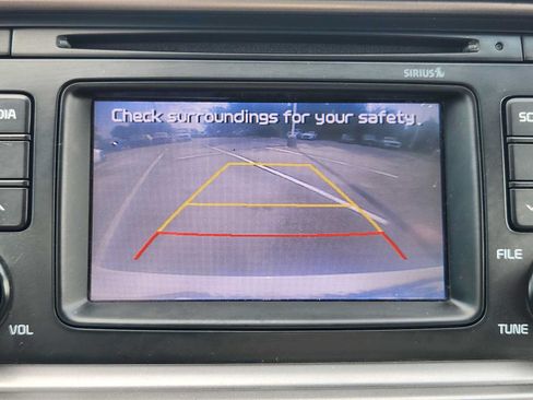 Used 2017 Kia Optima LX FWD image 17