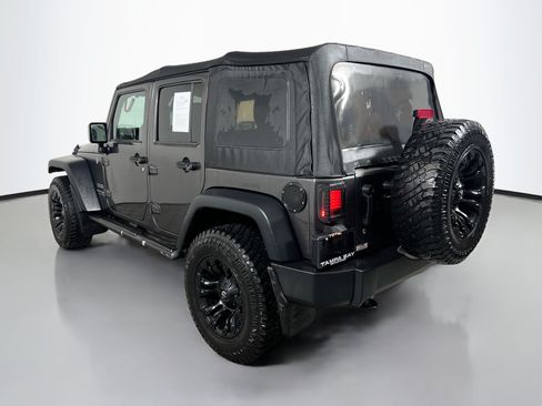 Used 2018 Jeep Wrangler Unlimited Sport w/ Connectivity Group AWD/4WD image 8