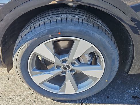 Used 2020 Audi Q5 2.0T Premium w/ Titanium Sport Package image 10