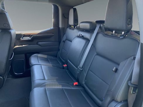 Used 2024 GMC Sierra 1500 SLT w/ SLT Premium Package AWD/4WD image 13