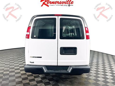 Used 2022 Chevrolet Express 2500 w/ Driver Convenience Package image 6