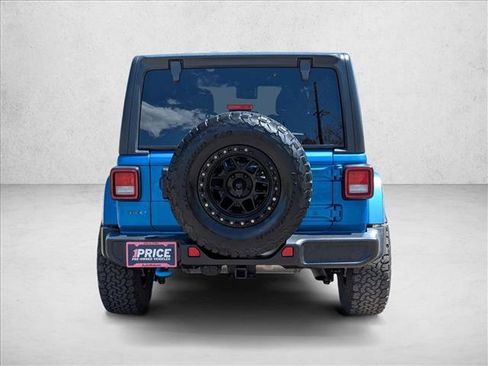 Used 2024 Jeep Wrangler Unlimited w/ Convenience Group AWD/4WD image 7