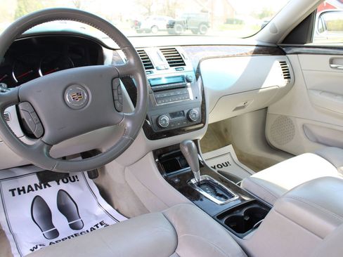 Used 2010 Cadillac DTS image 19