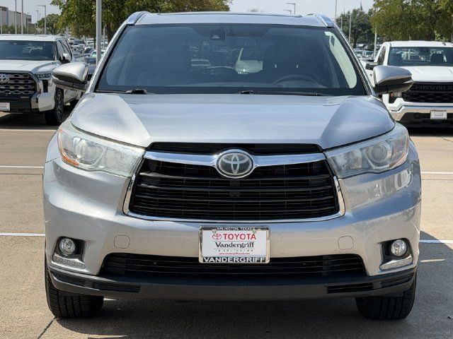 Used 2015 Toyota Highlander Limited Platinum AWD/4WD image 8