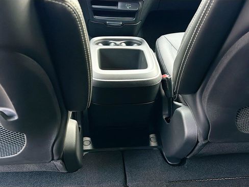 New 2026 Chrysler Pacifica Select w/ S Appearance Package FWD image 20